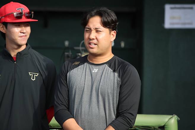 ▲ 오키나와 마무리캠프에서 나흘간 테스트를 하며 입단 가능성을 타진하는 전 요미우리 투수 이마무라 노부타카 ⓒKIA타이거즈