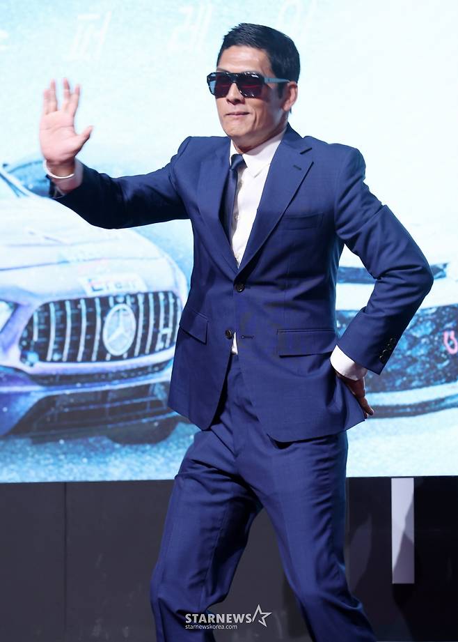 그룹 god 박준형이 5일 서울 중구 웨스틴조선호텔에서 진행된 티빙 예능 '슈퍼레이스 프리스타일' 제작발표회에 참석해 포즈를 취하고 있다. /2025.11.05 /사진=김휘선 hwijpg@