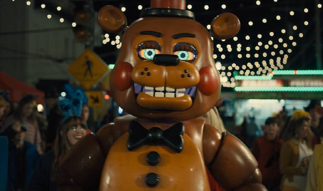Toy Freddy in Five Nights at Freddys 2, directed by Emma Tammi.Photo Credit: Universal PicturesToy Freddy in Five Nights at Freddys 2, directed by Emma Tammi.Photo Credit: Universal Pictures