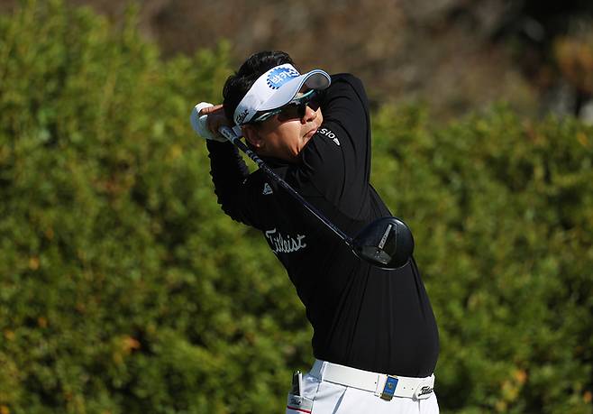 박상현이 5일 테디밸리 골프&리조트에서 열린 KPGA투어 시즌 최종전 투어 챔피언십 1라운드에서 티샷하고 있다. 사진 | KPGA