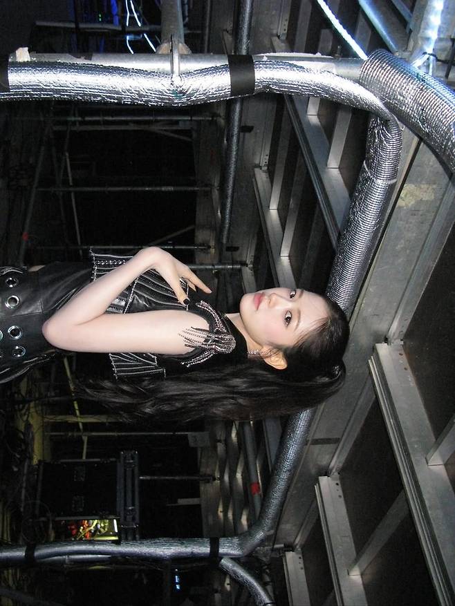 사진ㅣ안유진 SNS