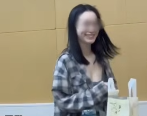 프린스그룹 천즈 회장의 최측근인 리톈의 비서 류춘위가 미소를 지으며 보석금을 내고 검찰청을 나서는 모습이 포착돼 논란이 일고 있다. 대만 온라인 뉴스채널 중톈(中天·CTI)