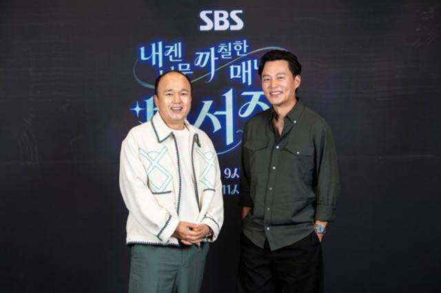 SBS '내겐 너무 까칠한 매니저-비서진'(이하 '비서진')은 두 사람이 스타들의 일상을 직접 챙기는 일일 매니저 예능으로 무대 뒤 진짜 모습을 보여주겠다는 내용의 예능이다. SBS 제공