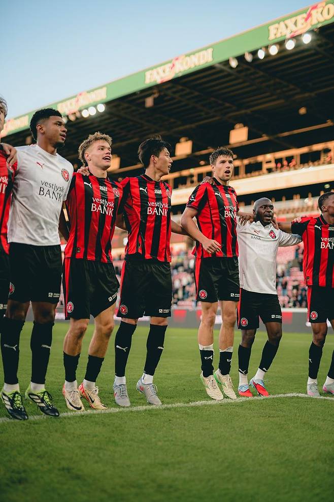 [서울=뉴시스]이한범 풀타임 미트윌란, 덴마크 프로축구 정규리그 첫 승. (사진=미트윌란 구단 소셜미디어 캡처) 2025.07.29. photo@newsis.com *재판매 및 DB 금지