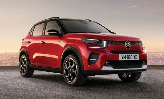 차체 하단에&nbsp;블랙 범퍼를 덧대&nbsp;스포츠유틸리티차량(SUV) 느낌이 나는&nbsp;‘시트로엥 e-C3’.&nbsp;시트로엥 제공