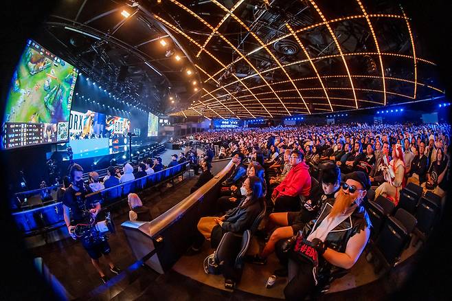 2022 LoL 월드 챔피언십 8강 DRX와 EDG 경기가 열렸던 뉴욕 매디슨 스퀘어 가든 모습. 사진 | 라이엇 게임즈