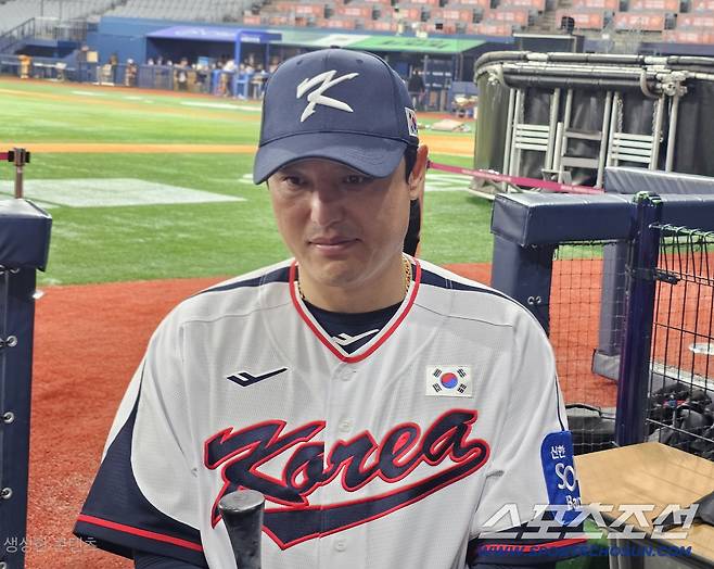 인터뷰에 임한 박동원. 김영록 기자