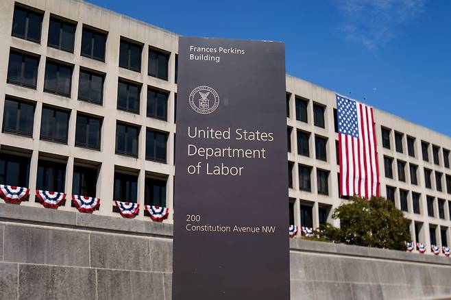 지난달 미국 노동 시장에서 약 15만3000건의 일자리가 사라진 것으로 전해졌다./EPA 연합뉴스