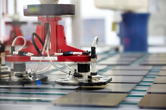 한화큐셀의 셀 제조공정. ⓒ한화솔루션