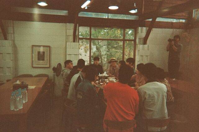 '응답하라 1988'의 10주년 MT 현장 사진이 공개됐다. / 채널 십오야 공식 인스타그램