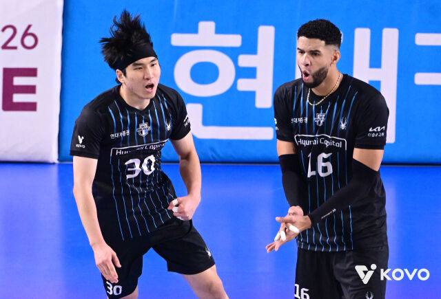 현대캐피탈 신호진과 레오./KOVO