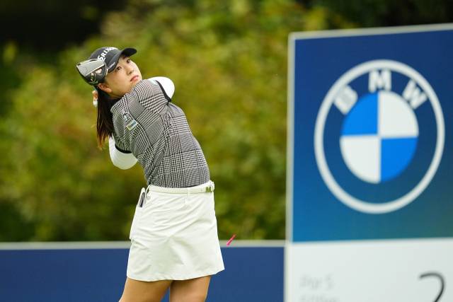 티샷을 하고 있는 다케다 리오. 사진 제공=BMW 레이디스 챔피언십 조직위