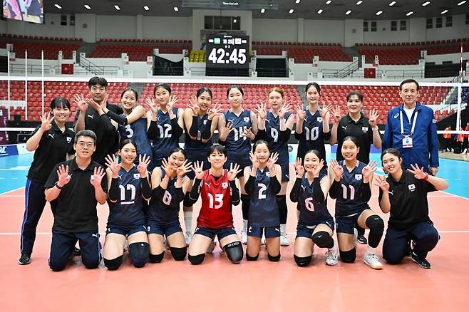 한국 U-16 여자 배구 대표팀의 모습. /사진=아시아배구연맹 홈페이지 갈무리
