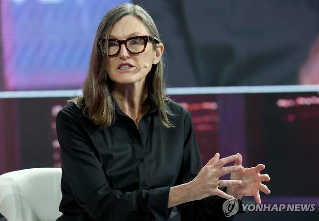 캐시 우드 아크인베스트먼트 최고경영자(CEO) [AFP 연합뉴스 자료사진. 재판매 및 DB 금지]