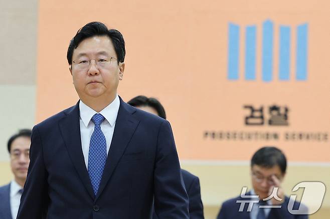 정진우 신임 서울중앙지검장(왼쪽)이 지난 7월 4일 오전 서울 서초구 서울중앙지검에서 열린 자신의 취임식에 참석하고 있다./뉴스1 ⓒ News1 신웅수 기자