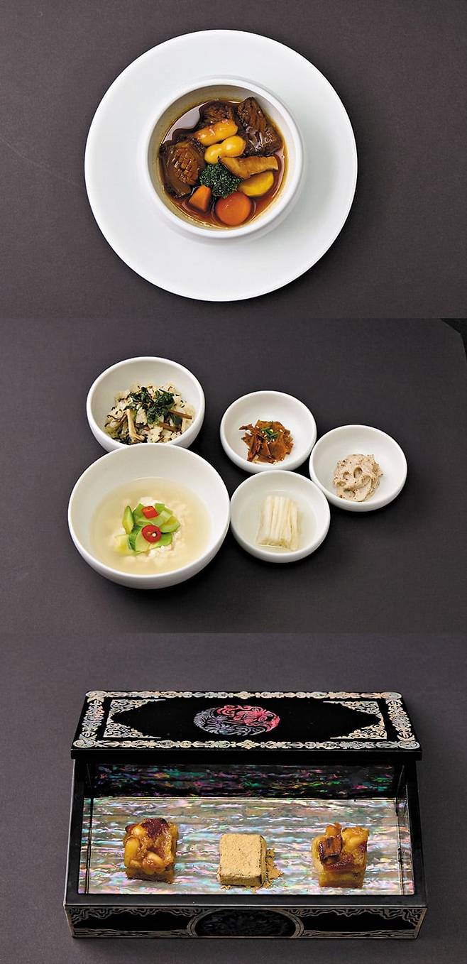 APEC 만찬 메뉴. 위에서부터 메인 요리로 나온 완도산 전복과 조랭이떡을 곁들인 경주 한우 갈비찜, 식사로 제공된 경주 곤달비나물 비빔밥과 경주콩 순두부탕에 백김치·콩잎나물·연근들깨볶음 반찬, 후식으로는 구운 잣 파이와 된장 캐러멜, 전통 인절미 디저트가 나왔다. /대통령실