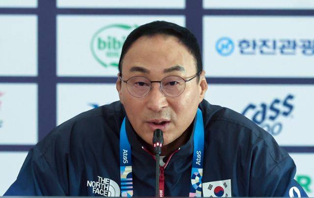 장재근 전 진천선수촌장이 지난해 8월 프랑스 파리 코리아하우스에서 열린 대한민국 선수단 결산 기자회견에 참석해 발언하고 있다. 파리=서재훈 기자