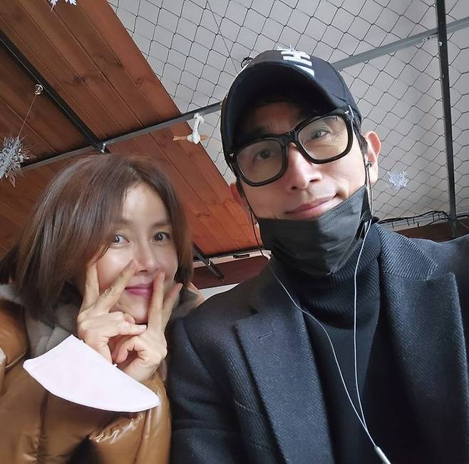 신애라(왼쪽), 차인표 *재판매 및 DB 금지