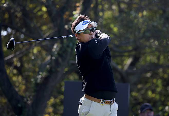 박상현이 9일 테디밸리 골프&리조트에서 열린 KPGA투어 투어챔피언십 최종라운드에서 티샷하고 있다. 사진 | KPGA