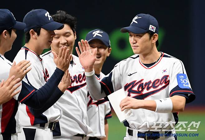 2025 K-BASEBALL SERIES 대한민국과 체코의 평가전이 8일 고척스카이돔에서 열렸다. 박해민이 입장하고 있다. 고척=박재만 기자 pjm@sportschosun.com/2025.11.08/