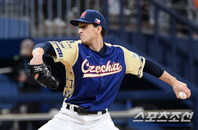 2025 K-BASEBALL SERIES 대한민국과 체코의 평가전이 8일 고척스카이돔에서 열렸다. 체코 얀 노박이 역투하고 있다. 고척=박재만 기자 pjm@sportschosun.com/2025.11.08/