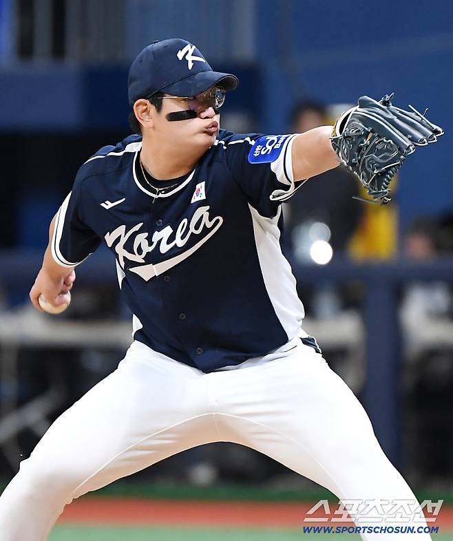 9일 서울 고척스카이돔에서 열린 한국과 체코의 야구대표팀 평가전. 5회말 김서현이 등판해 투구하고 있다. 고척=정재근 기자 cjg@sportschosun.com/2025.11.9/