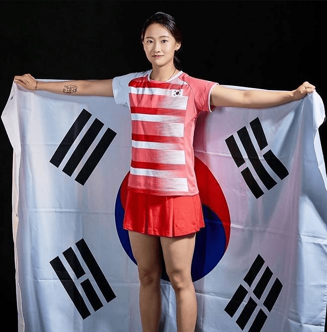 마땅한 혼합복식 파트너를 찾지 못해 은퇴를 선언한 채유정.&nbsp;