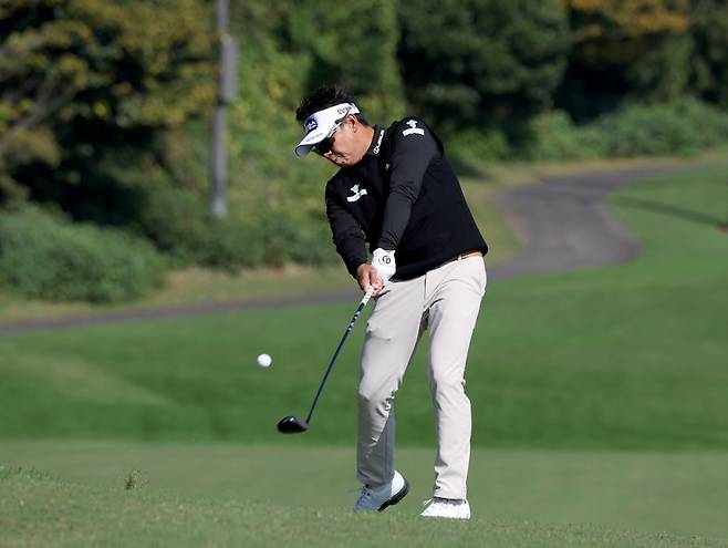 <yonhap photo-3541="">박상현이 9일 제주도 서귀포시 테디밸리 골프앤리조트에서 열린 한국프로골프(KPGA) 투어 챔피언십 인 제주 최종 라운드 4번홀에서 세컨샷을 하고 있다. 사진=KPGA 제공.&nbsp;</yonhap>