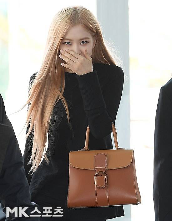 블랙핑크의 로제가 브루노 마스와 함께 부른 ‘아파트(APT.)’로 그래미 시상식 ‘올해의 노래’와 ‘레코드’ 등 3개 주요 부문 후보에 이름을 올렸다. 사진=김영구 기자