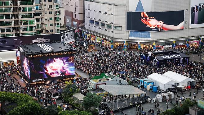 [청두(중국)=뉴시스] 지난 8일 중국 청두에서 진행 중인 '2025 리그 오브 레전드(LoL) 월드 챔피언십' 기념 LoL 카니발 현장 (사진=라이엇 게임즈 제공) *재판매 및 DB 금지