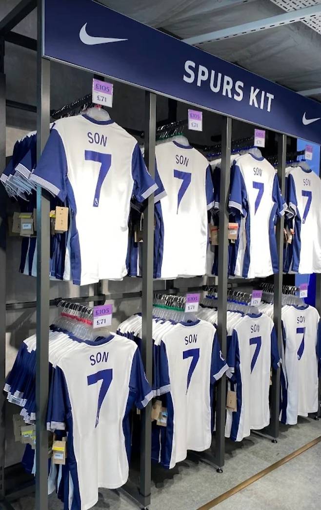 토트넘은 손흥민과 헤어진 뒤 홈 관중 급감에 상품 판매도 매출이 급락했다. 사진출처｜SNS