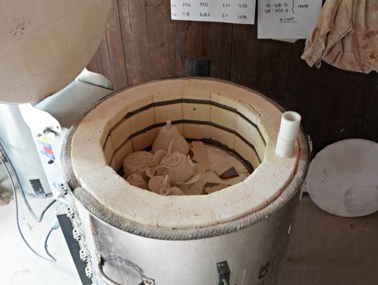 빌라 레나 도예 작업실 내 전기 가마. 백지영기자