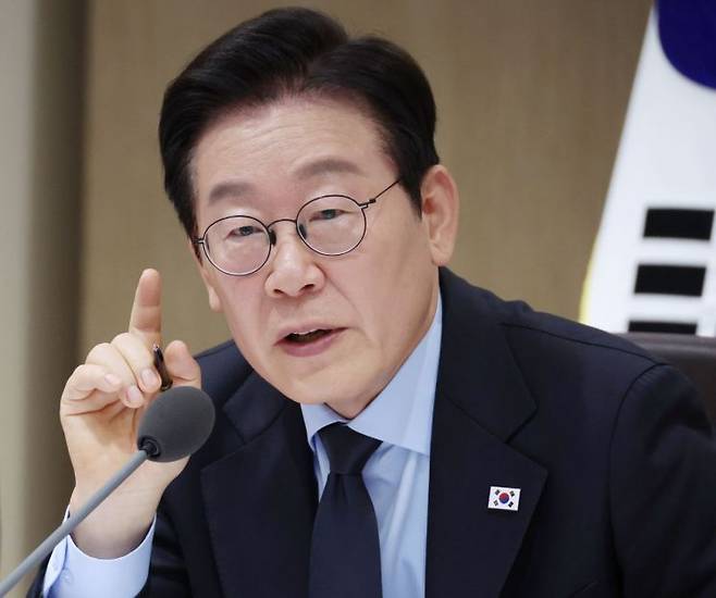 이재명 대통령이 11일 용산 대통령실에서 열린 국무회의를 주재하고 있다. 연합뉴스