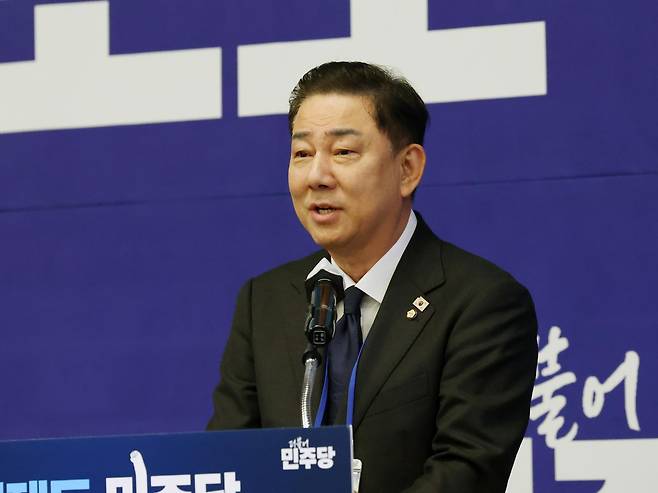 김병기 더불어민주당 원내대표가 11일 오전 경기 광주시 곤리암리조트에서 열린 ‘2025 더불어민주당 전국 지역위원장 워크숍’에서 발언을 하고 있다. 2025.11.11 뉴스1