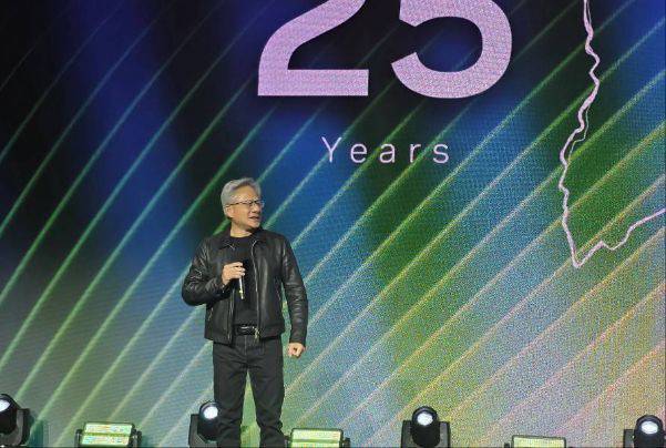 APEC 정상회의 기간 중 방한 한 젠슨 황 엔비디아 CEO, 사진은 지포스 게이머 페스티벌 (출처=게임동아)