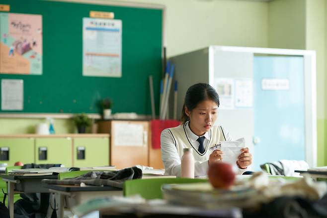 영화 <세계의 주인> 스틸컷. (주)바른손이앤에이 제공