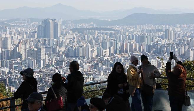 서울 남산에서 바라본 서울 도심 아파트[연합뉴스]