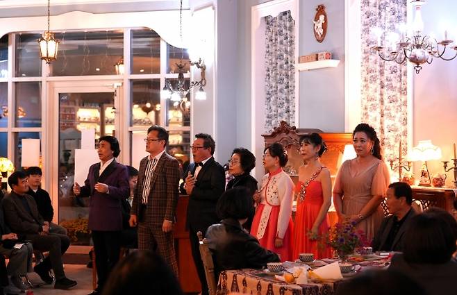 목포 벨라보체 성악팀과서울 빼롤라 오페라단의 협엽 공연 모습.