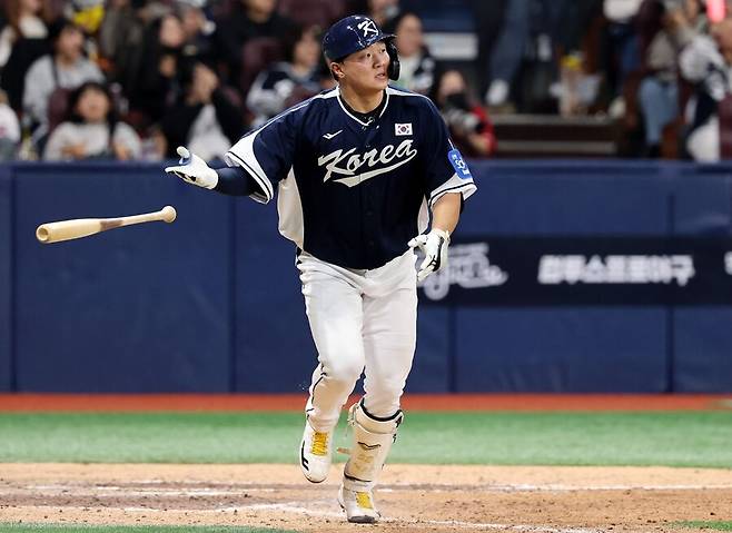 ▲ 9일 체코와 평가전에서 장쾌한 투런포를 터뜨리며 강렬한 인상을 심은 이재원 ⓒ연합뉴스