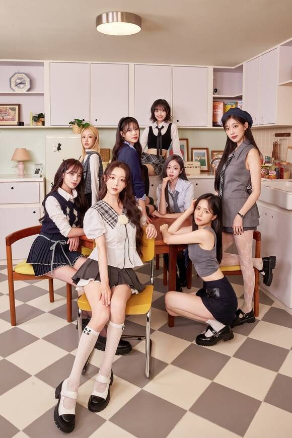 그룹 러블리즈가 데뷔 11주년을 맞아 12일 오후 11시 30분 공식 유튜브 채널에서 스페셜 라이브 방송을 진행한다. /울림엔터테인먼트