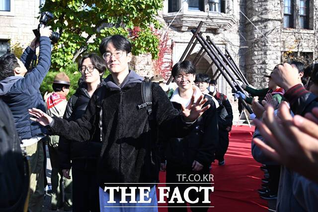 '선배님들을 응원합니다!'