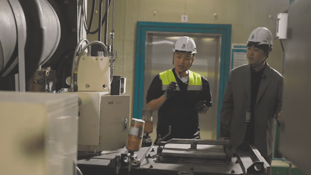 원준일 GS EPS 매니저가 당진 바이오매스 발전소를 소개하고 있다. (사진=지디넷코리아)