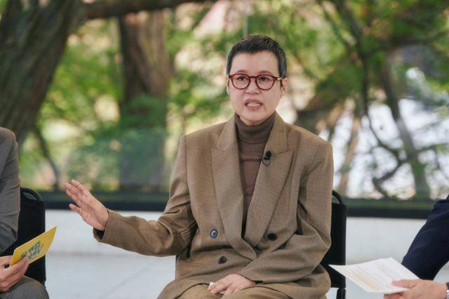 12일 방송되는 '유 퀴즈 온 더 블럭' 318회에는 상모 돌리기로 세계인을 홀린 국악인 송창현, 2년 만에 다시 정상에 오른 LG트윈스의 통합 우승 주역 염경엽 감독과 김현수 선수 그리고 10개월의 공백을 깨고 건강한 모습으로 다시 돌아온 박미선이 출연한다. tvN 제공