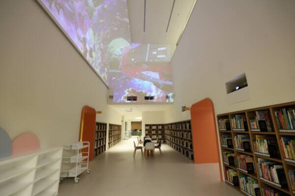 화성동탄중앙도서관 2층 미디어아트 전경. 화성특례시 제공