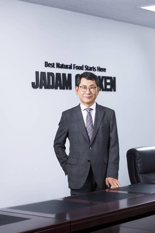 나명석 자담치킨 회장. <부자비즈>