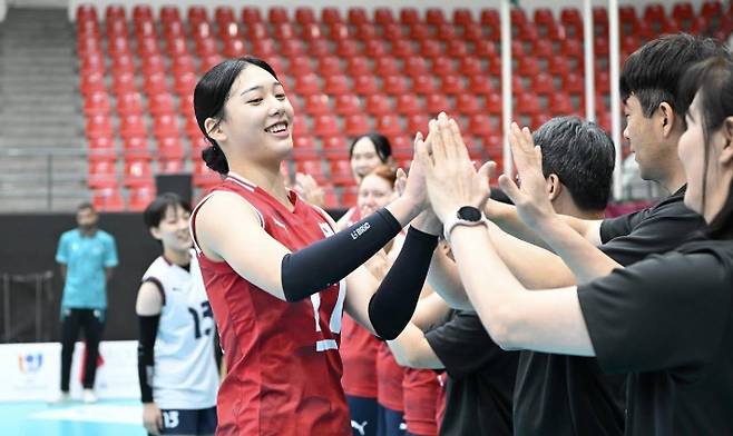 김연경 이을 '여중생 거포' 손서연. 아시아배구연맹 페이스북 캡처