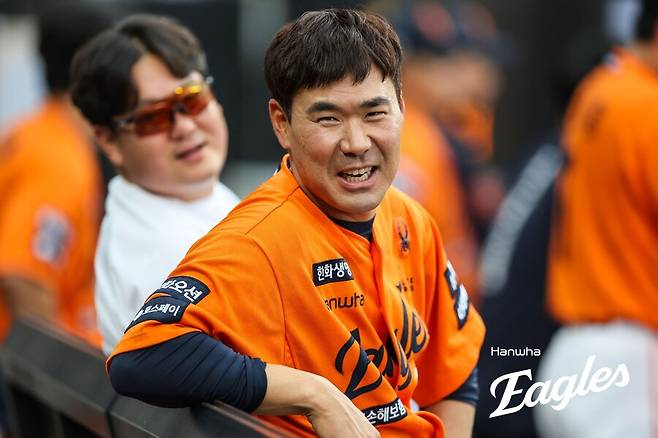 ▲ 구단의 플레잉코치직 제안을 받아들이며 내년부터 조금은 새로운 인생을 살게 되는 이재원 ⓒ한화이글스