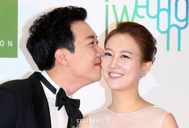 (왼쪽부터) 도경완, 장윤정 부부 결혼식 포토타임. /사진=스타뉴스