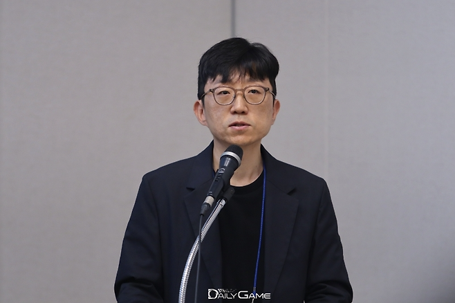 한양대 법학전문대학원 박종현 교수는 등급분류 업무의 민간이양은 바람직한 변화라고 언급했다.