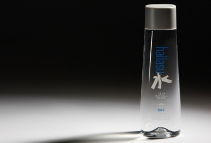 2013년 출시됐다 2년만에 생산 중단된 유리병 생수 '한라수'